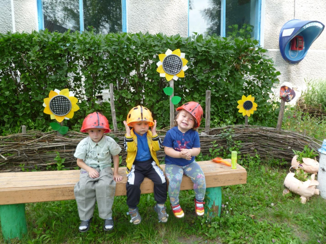 Спортивный участок в детском саду летом фото своими руками