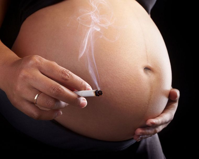Курение при беременности и ГВ: мифы и правда