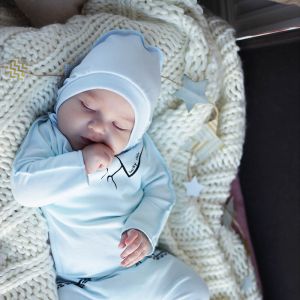 Чепчик для мальчика голубой