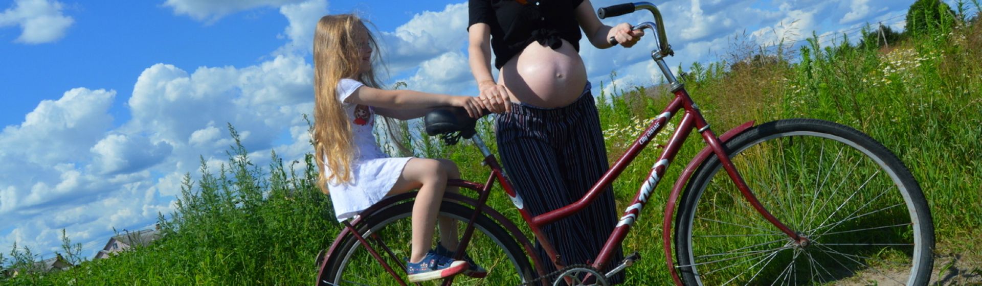 Ездить на велосипеде беременной. Велосипед для беременных. Катаются ли беременные на велосипеде.