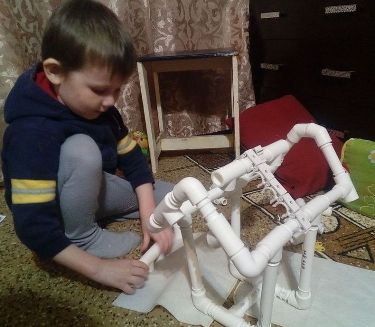 Подарок своими руками: тюменские мастера научились делать елочные игрушки из ваты