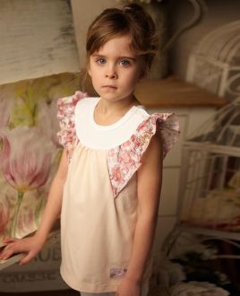 Футболка с рукавчиками-крылышками Футболка с рукавчиками-крылышками