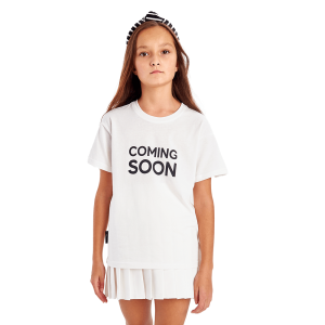 Футболка Мама знает как! молочная «COMING SOON» Футболка Мама знает как! молочная «COMING SOON»