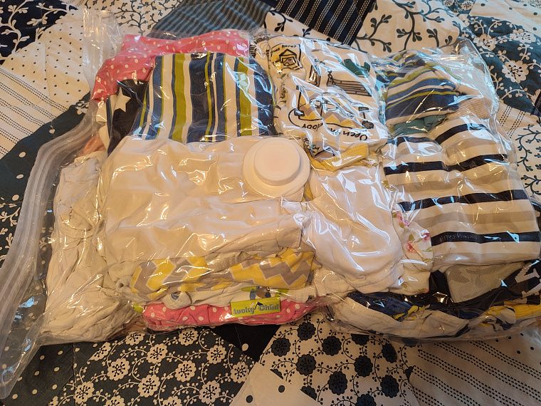 Боди, штанишки, футболки Lucky Child